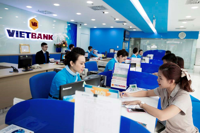 Vietbank dành hàng trăm quà tặng khách hàng nhân dịp  khai trương trụ sở mới PGD Láng Hạ